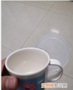 杯子放久了有异味怎么办