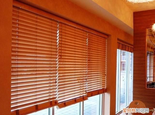 窗帘上有塑料环能用洗衣机清洗吗 窗帘太脏了能用洗衣机清洗吗