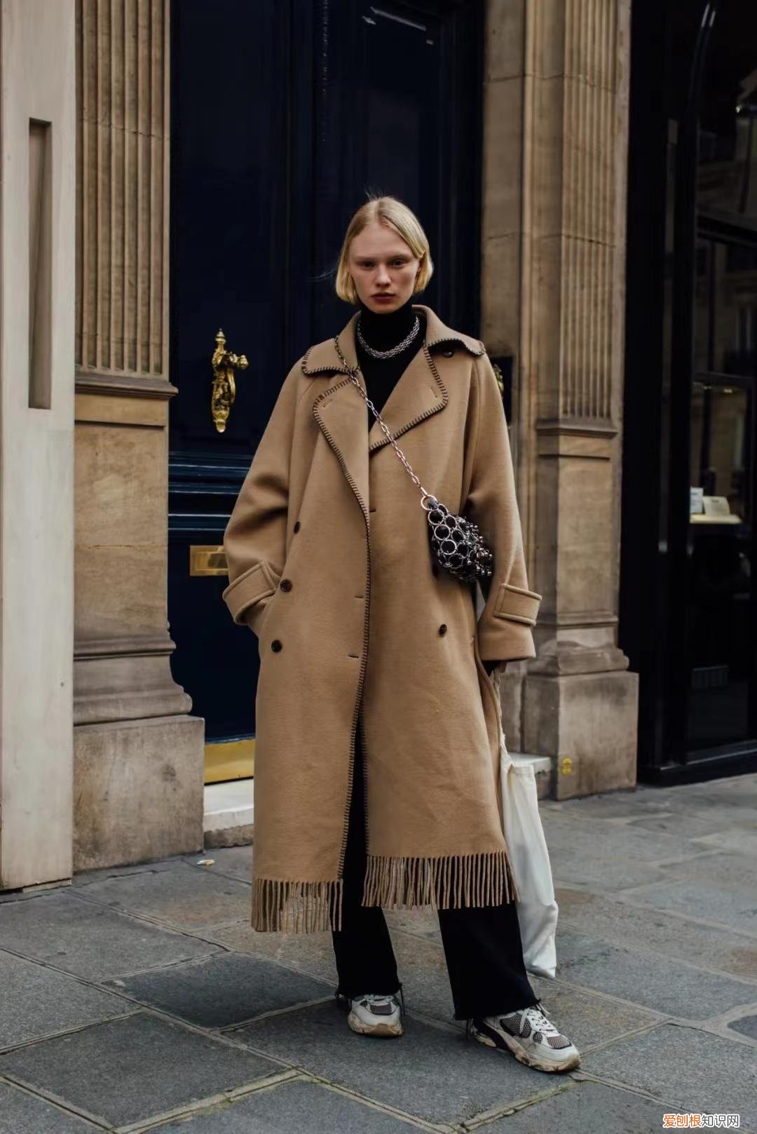 驼色大衣搭配图片