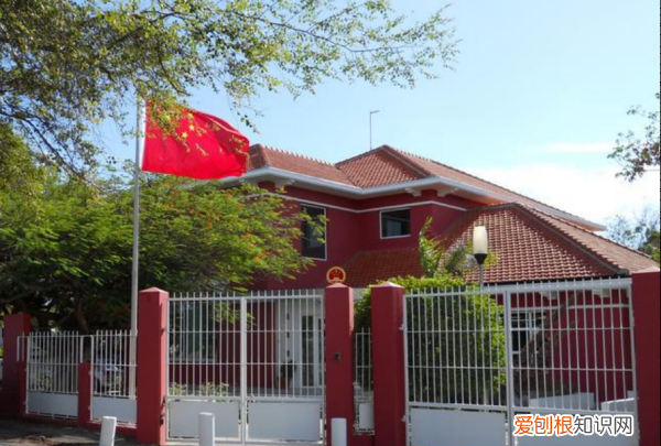 大使馆和领事馆有啥区别，大使馆和领事馆有什么区别