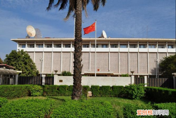 大使馆和领事馆有啥区别，大使馆和领事馆有什么区别