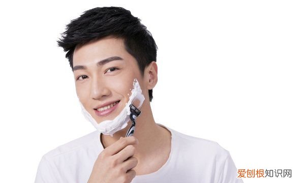 男人怎么留胡子,男人的小胡子该怎么留