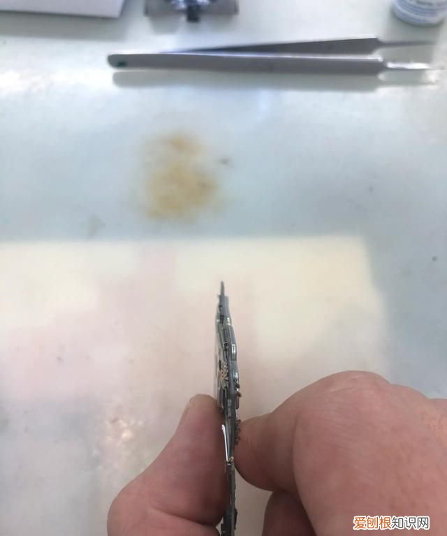 vivox60手机突然死机重启不了