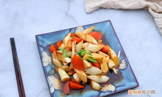 茭白里面有黑点能吃吗应该怎么吃 茭白里面的黑点是什么能吃吗