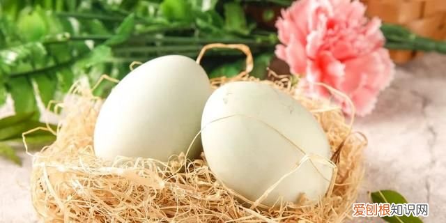 咸鸭蛋怎么做好吃又出油又翻沙 好吃流油的咸鸭蛋怎么制作