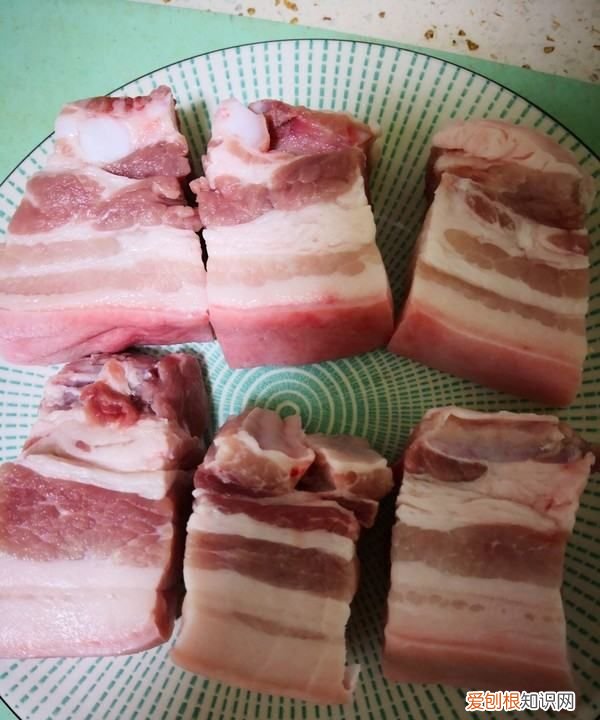 过年炖大块肉做法，过年煮大块猪肉的方法和做法