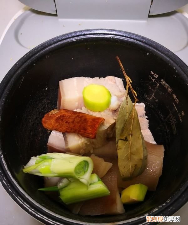过年炖大块肉做法，过年煮大块猪肉的方法和做法