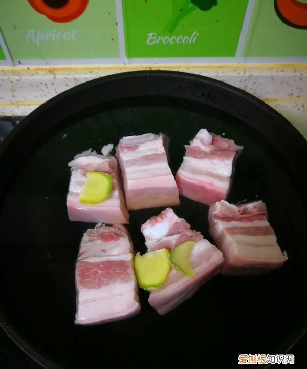 过年炖大块肉做法，过年煮大块猪肉的方法和做法