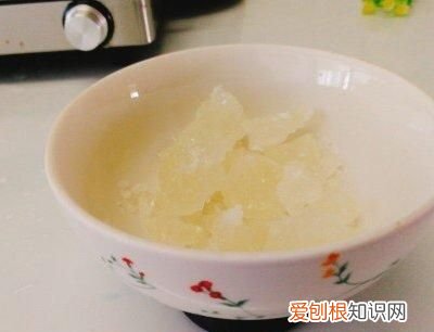 #初春润燥正当时#润肺止咳--应季枇杷糖水