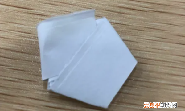 折星星的方法，折星星怎么折一步一步的教纸条