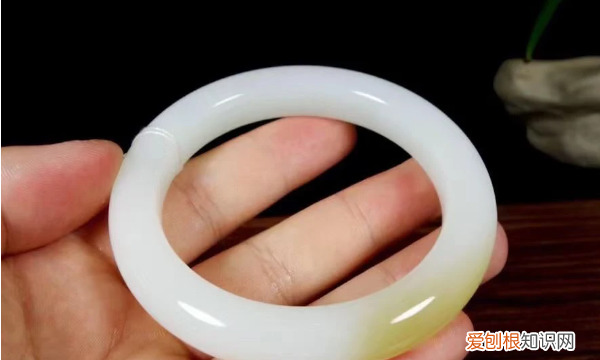 怎么选玉，如何挑选玉手镯,看完就懂了