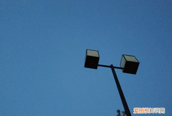 男朋友很穷怎么办，如果男朋友家里很穷怎么办