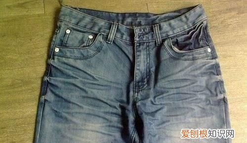 衣服和卫生纸一起洗了怎么清理