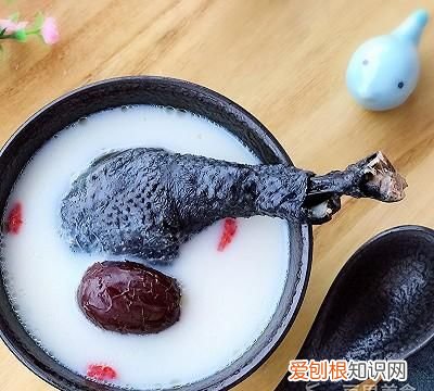 牛奶根煲乌鸡汤好喝吗 养颜牛奶炖乌鸡汤