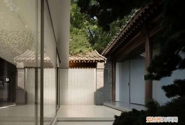 280年皇家古建筑被时尚激活-观夏国子监旗舰店