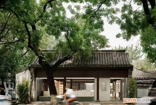 280年皇家古建筑被时尚激活-观夏国子监旗舰店