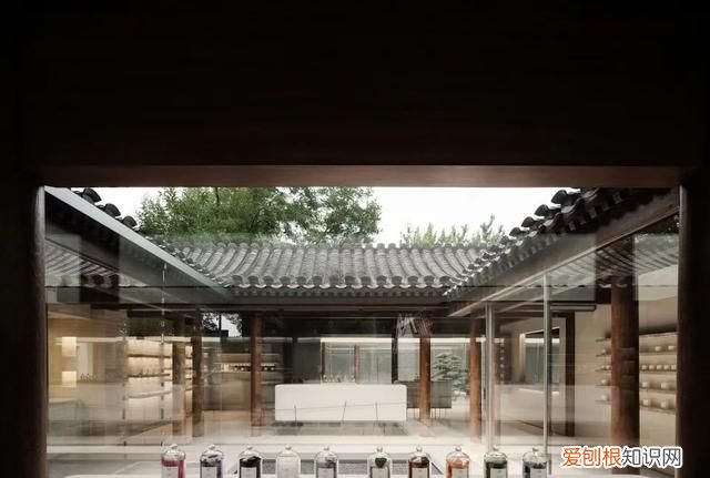 280年皇家古建筑被时尚激活-观夏国子监旗舰店