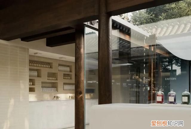 280年皇家古建筑被时尚激活-观夏国子监旗舰店