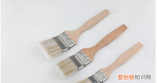 怎么清理手机听筒的灰尘,如何清理手机话筒里面的灰尘