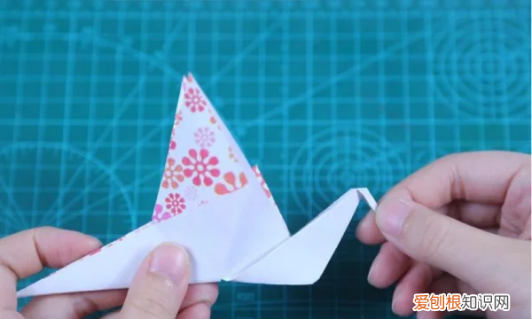 如何手工制作千纸鹤，千纸鹤怎么做手工制作视频