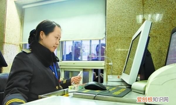 出地铁站没扫码怎么办，地铁进站没有扫码出站怎么办啊