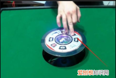 麻将机怎么控制把牌都放下去，自动麻将机怎么把牌全部放进去