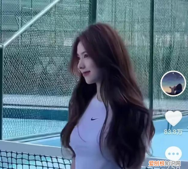 王思聪搂新女友逛街，身材曼妙三围傲人，网友直呼：快去请孙一宁