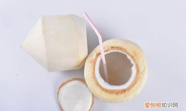 泰国椰青怎么吃，喝泰国椰青有什么功效