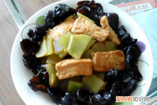 豆腐的做法比肉还好吃，豆腐点不起来原因在哪
