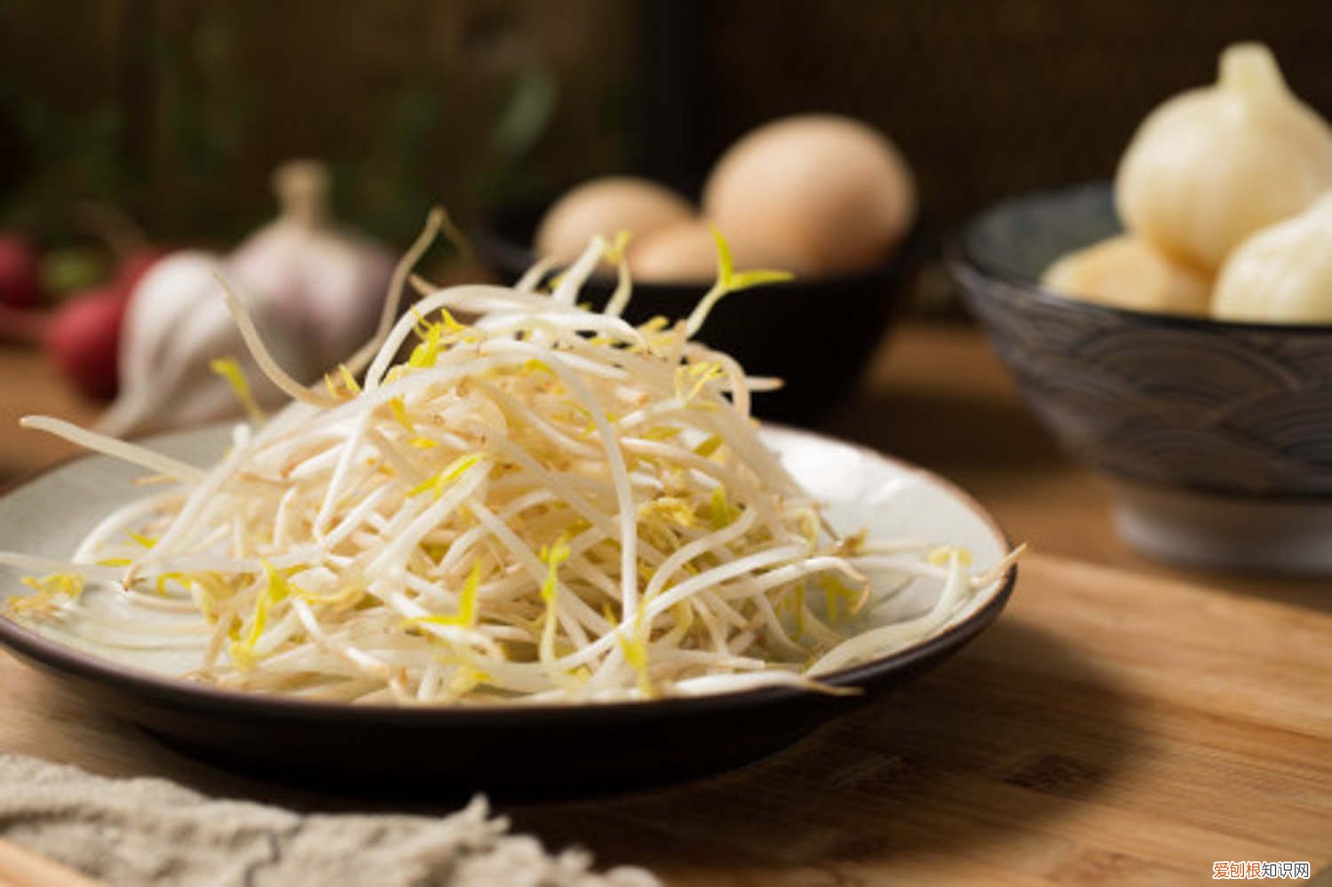 怎么生豆芽最简单的方法 怎么生豆芽，有什么注意事项