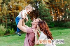 宝宝菠菜蛋黄粥的做法 ，菠菜蛋黄小米粥怎么做