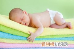 四个月宝宝睡觉少咋办 ，四个月宝宝睡觉少了