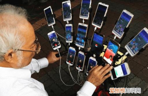 总玩手机脖子痛手指痛 你可能是得了“手机病”