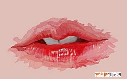 咬嘴唇虽然性感 但咬多了可能会烂