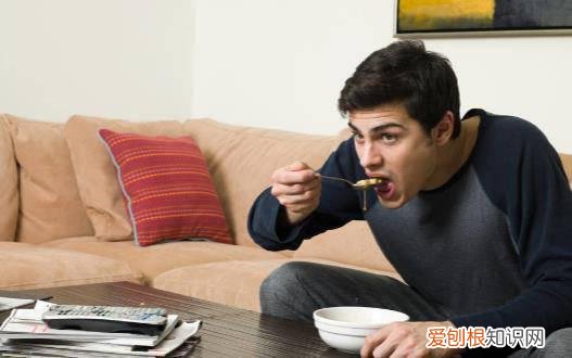 11个坏习惯会让胃癌找上你 吃太饱会诱发胃癌