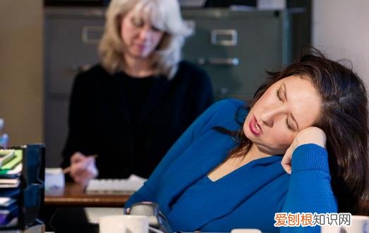 午睡超过30分钟精神更差 午睡消除困倦提高记忆力