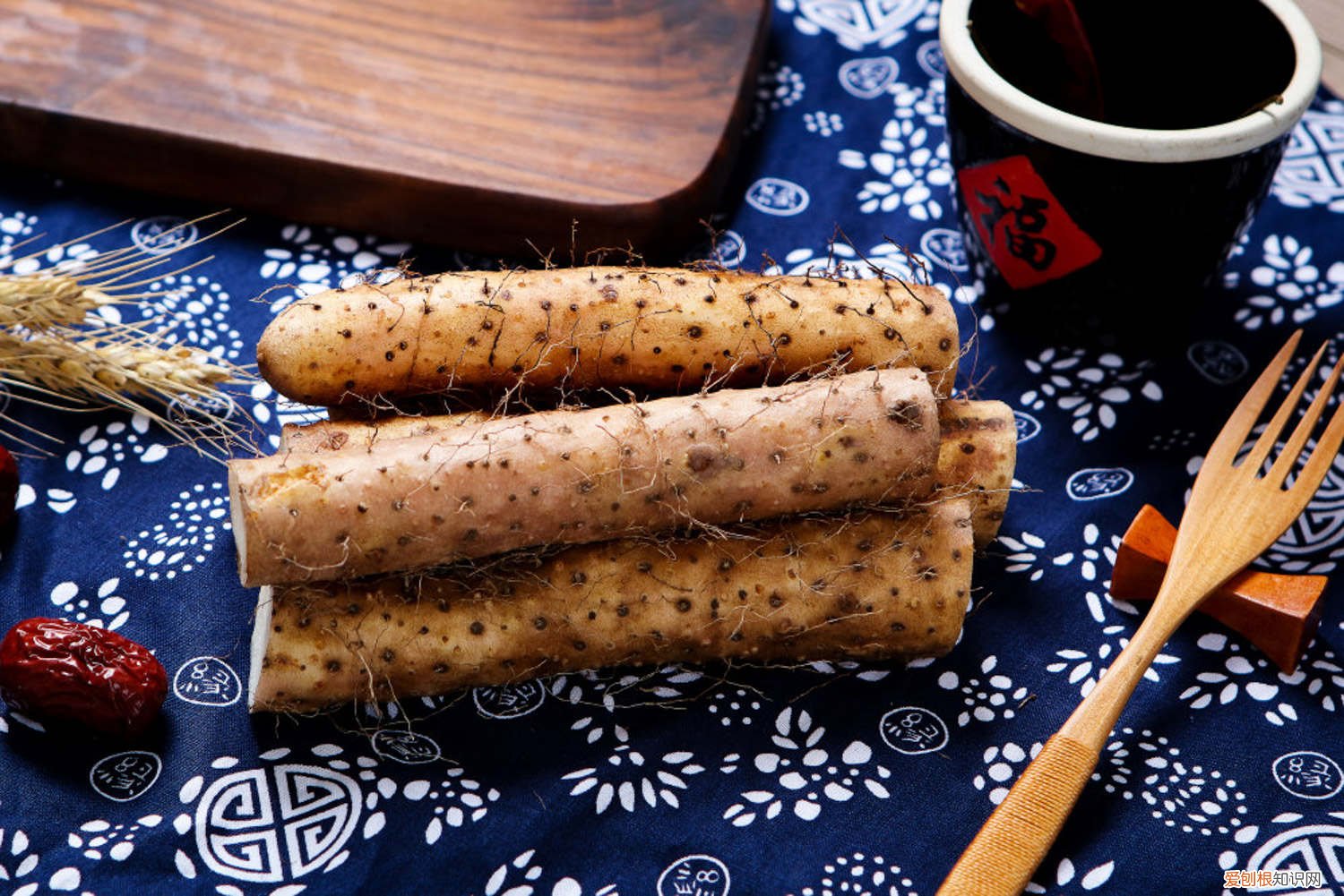 山药的根长什么样 山药是根还是茎，山药的根是什么样子的