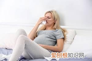 为什么怀孕五个半月还会有晨吐 ,孕5个月早上偶尔呕吐