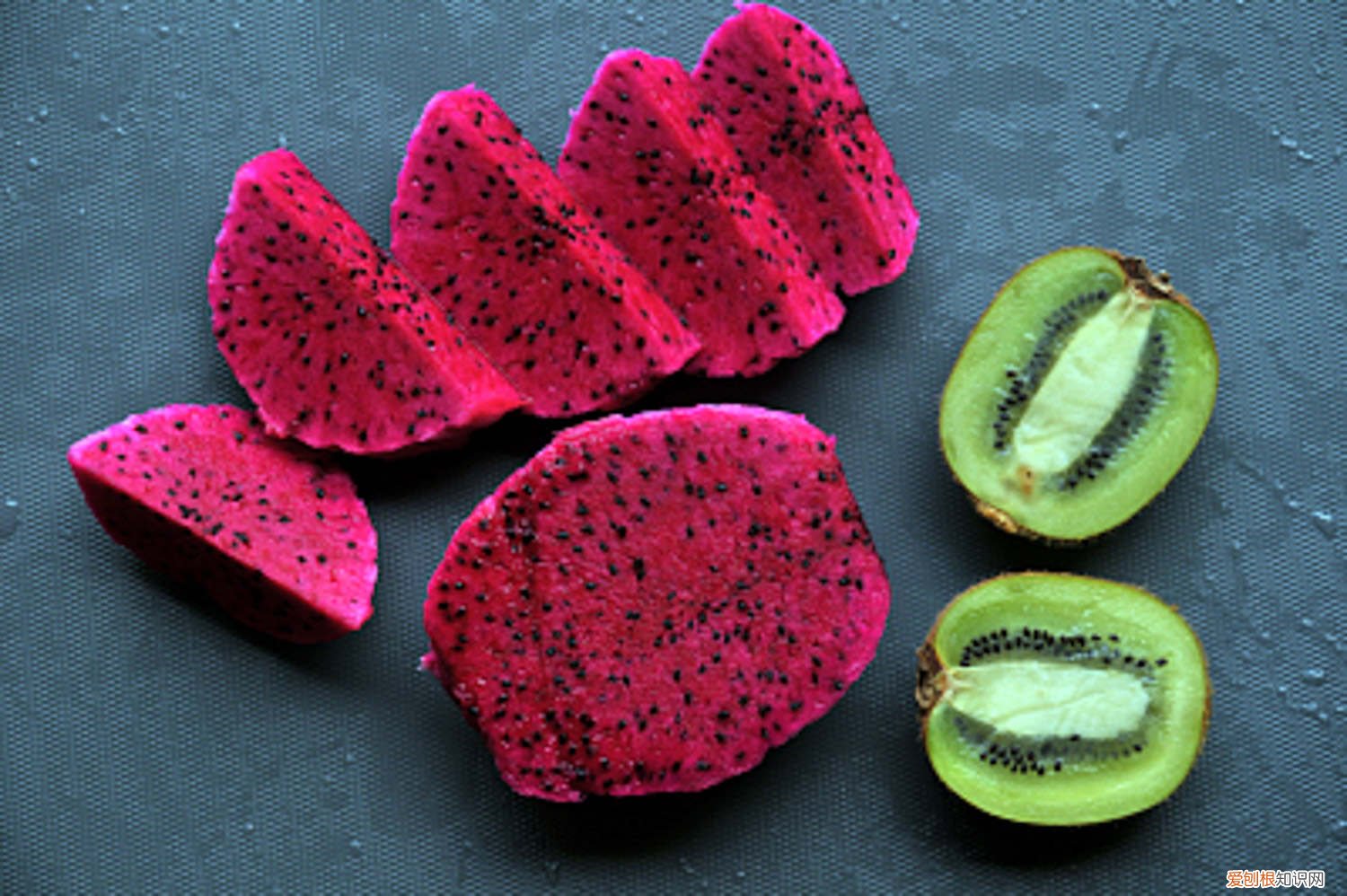 火龙果盆栽一周浇一次水吗,多久不浇水会死 火龙果盆栽一周浇一次水吗，多久不浇水会死