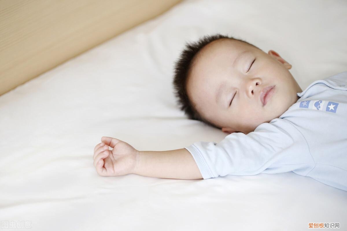 宝宝 学前儿童卫生与保健第五章ppt，9月龄儿童的家庭保健指导，涵盖喂养、护理、发育、训练