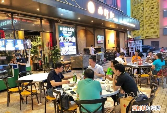 新疆大乌苏啤酒和什么搭配,新疆的乌苏啤酒是如何