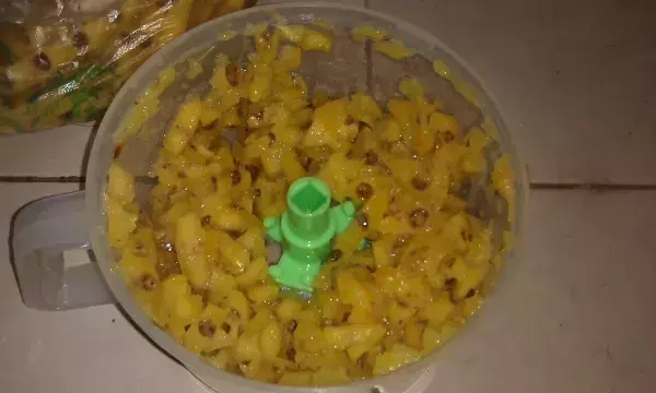 我们一共要给60盆花浇水,我已经浇了18盆，王大爷养花，只浇一种水，花肥没买过，偏偏盆盆都很旺