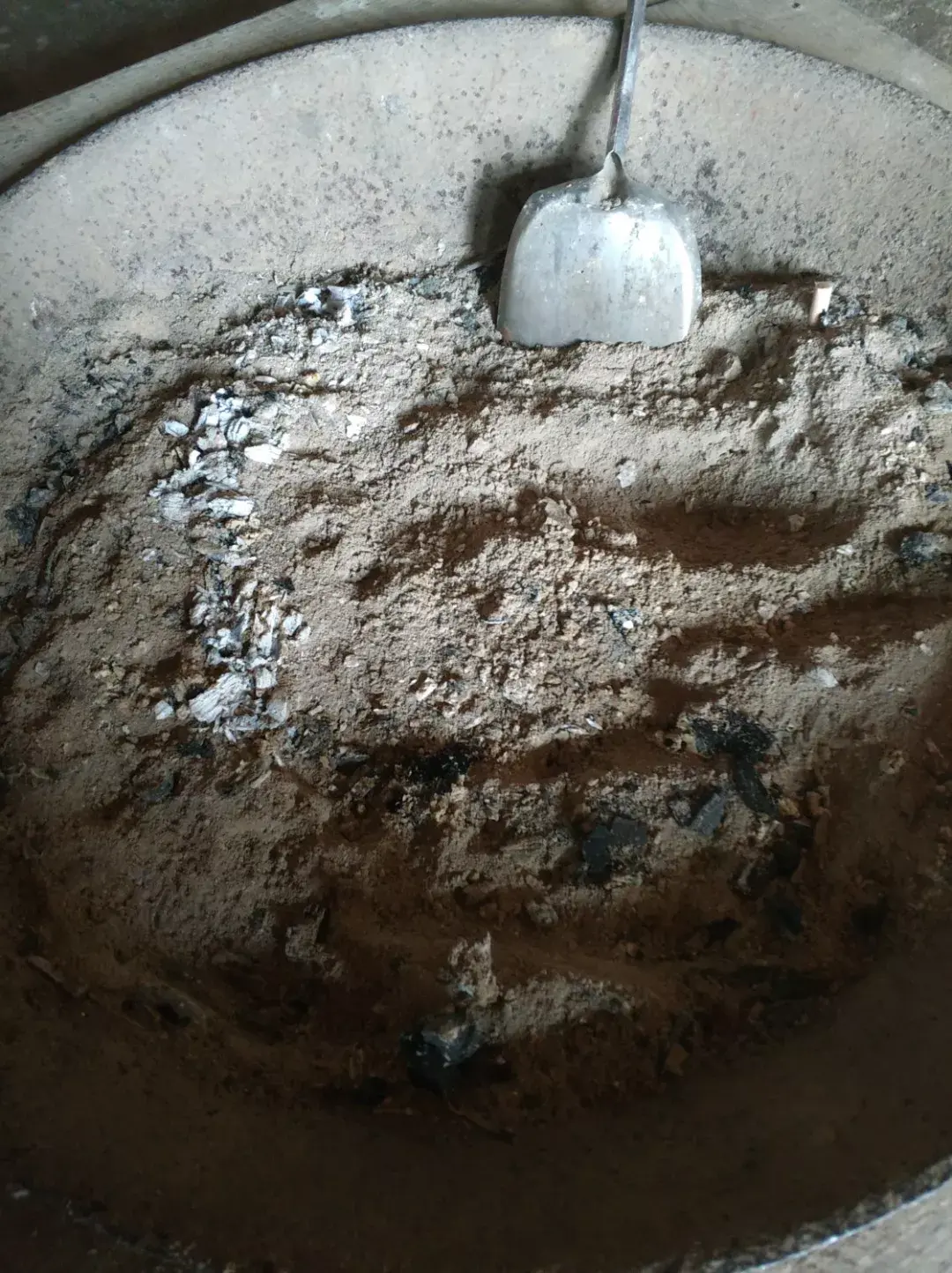 80年代的花盆有收藏价值吗,老花匠在盆里撒点粉末,不招虫不黄叶,狂开花呼呼爆盆