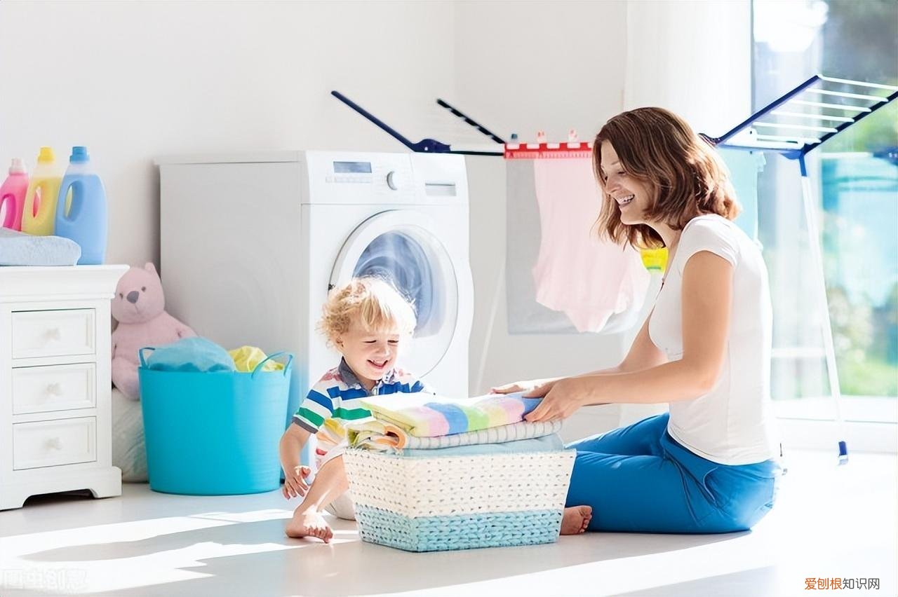 家园共育才能更好的教育孩子，家园共育，不仅要孩子成才，更要学会做人