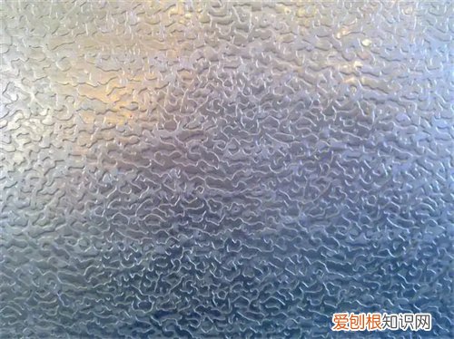 玻璃有几种类型，玻璃有几种类型透明度高不易碎