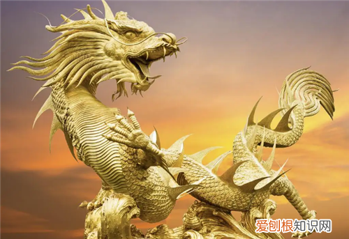 1976年到底是土命还是火命，1977是土命还是火命