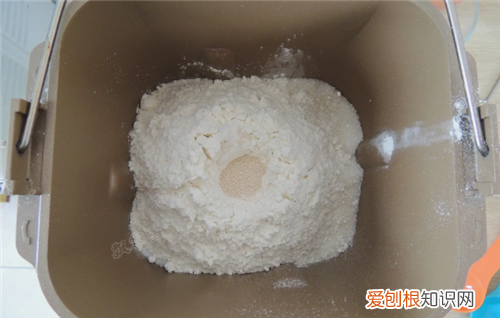 东菱面包机做面包的教程是什么,怎么用东菱面包机做面包