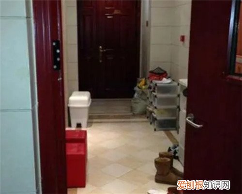 一梯两户门对门谁家好，一梯两户门对门谁家好些