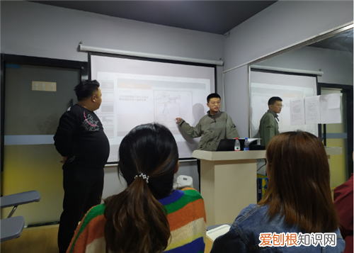 怎么提高情商和交流能力,怎么提高情商 和说话水平