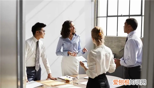 怎么提高情商和交流能力,怎么提高情商 和说话水平
